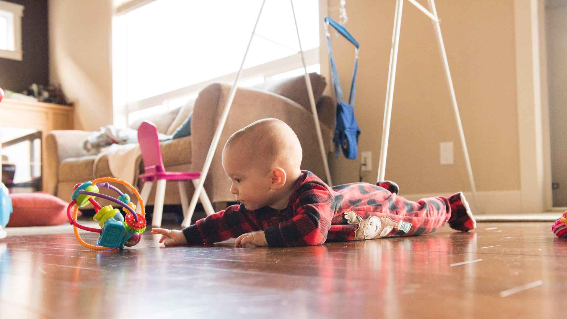 article_Best toys for newborns_2.jpg